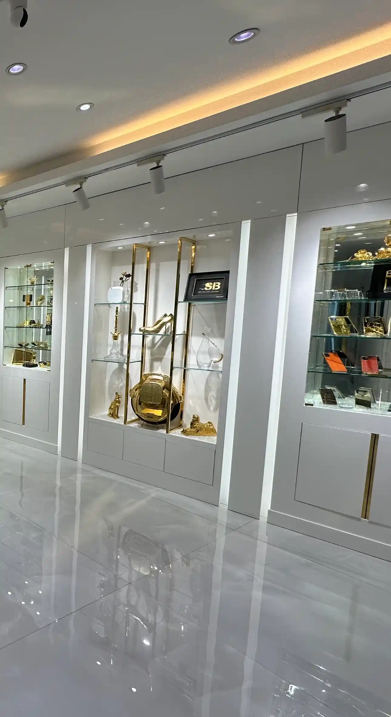 Leronza showroom interior