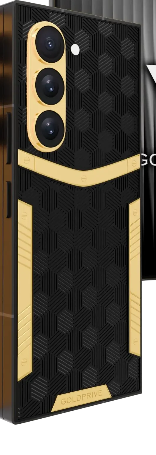 Nucleus 1.0 Gold Galaxy Z Fold8 Ultra close-up of the 24K Gold chevron and side rails on the black hexagon-textured panel